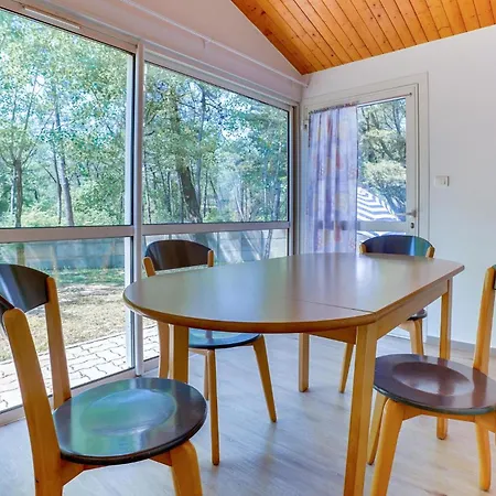 2 Bedroom Beautiful In *