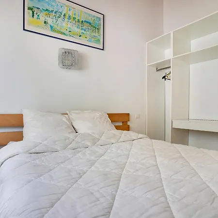 Сasa de vacaciones 2 Bedroom Beautiful In *